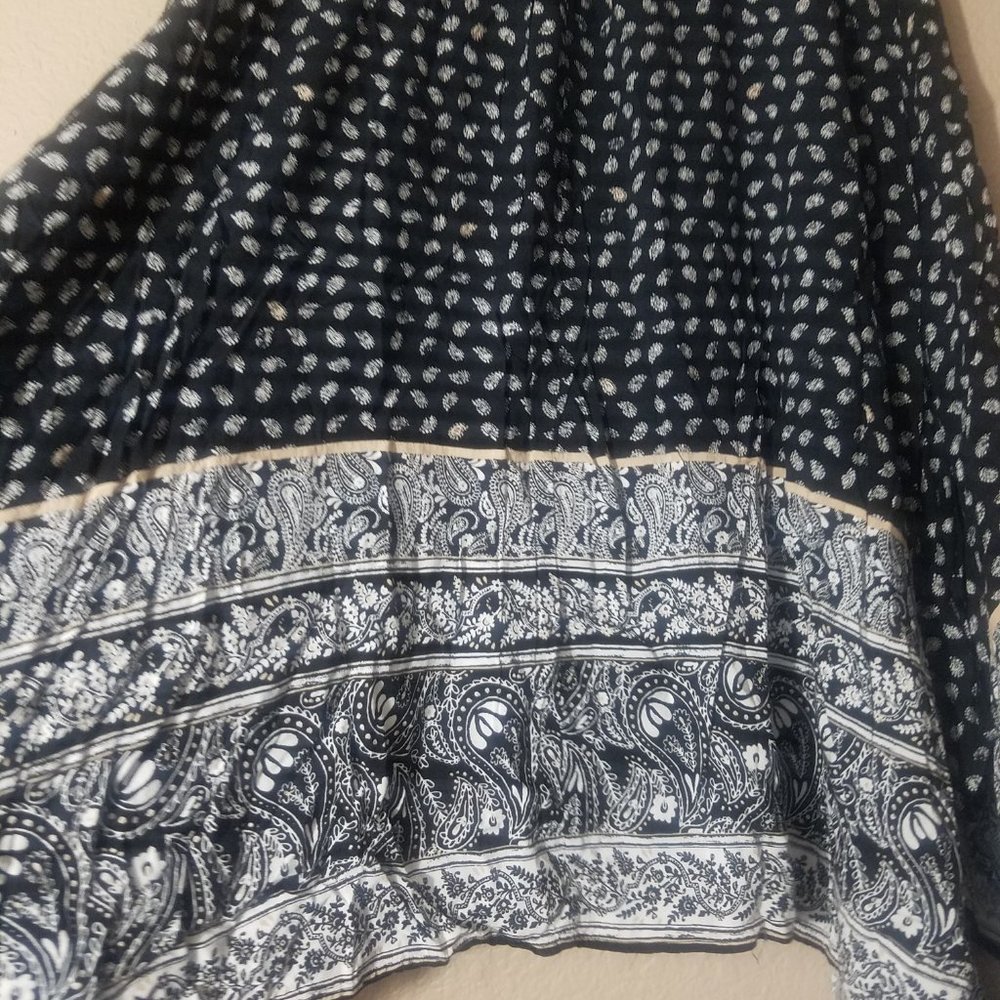 Motherhood Maternity Black floral Skirt Size Small - Picture 4 of 5